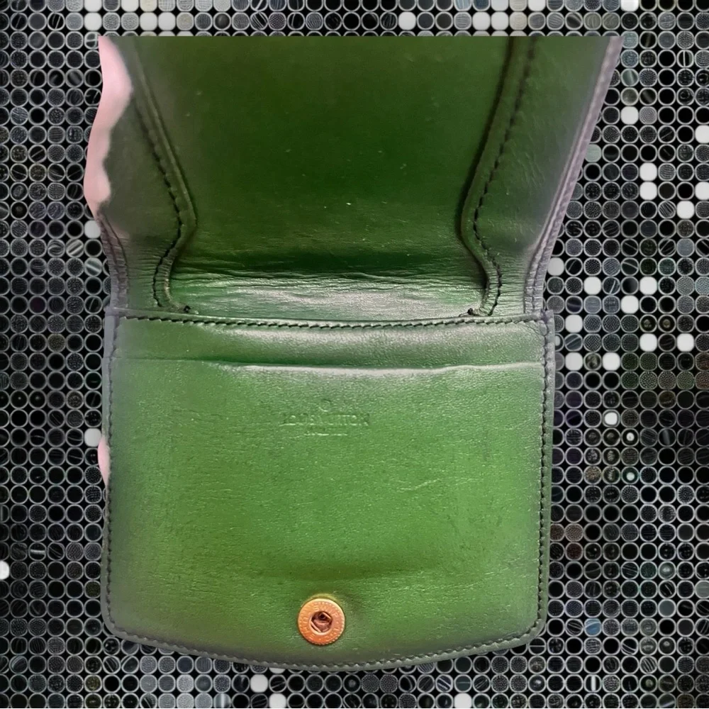LOUIS VUITTON LV βMalletierβ Vintage Paris Green π EPI Vintage Card Holder EUC π - Picture 12 of 12